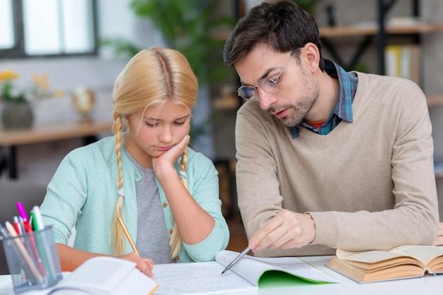 What are the benefits of being a tutor? 