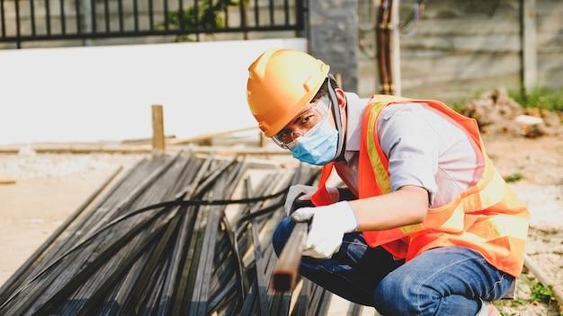 What are the challenges of Ethiopian construction industry? 