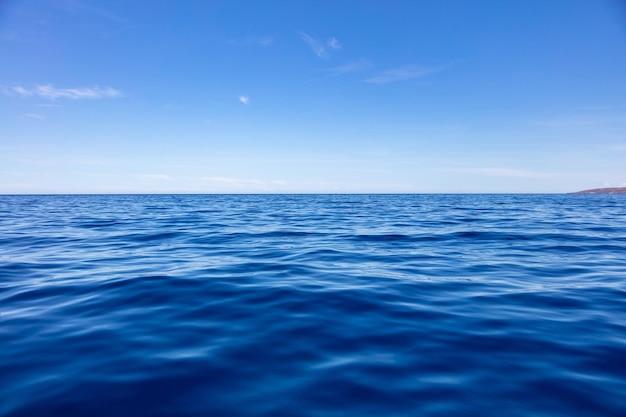 Which is the correct order of Oceans area from smallest to largest ocean? 