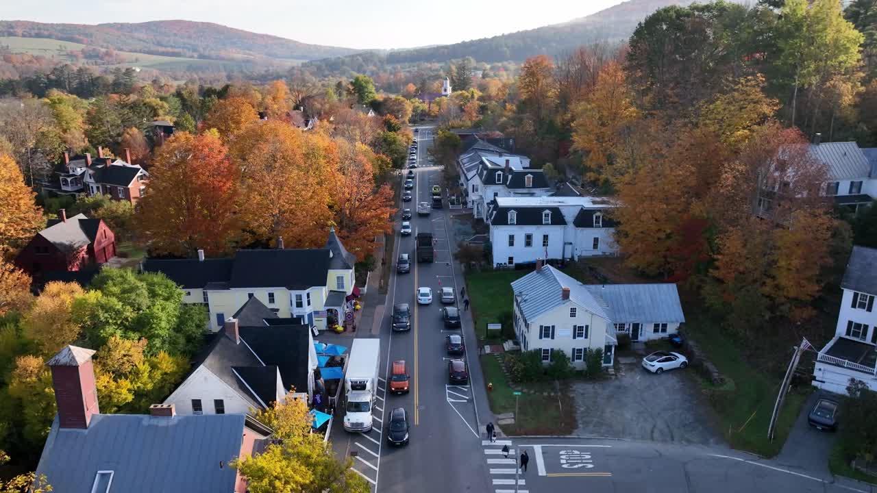 What was the difference between the Middle Colonies and New England? 
