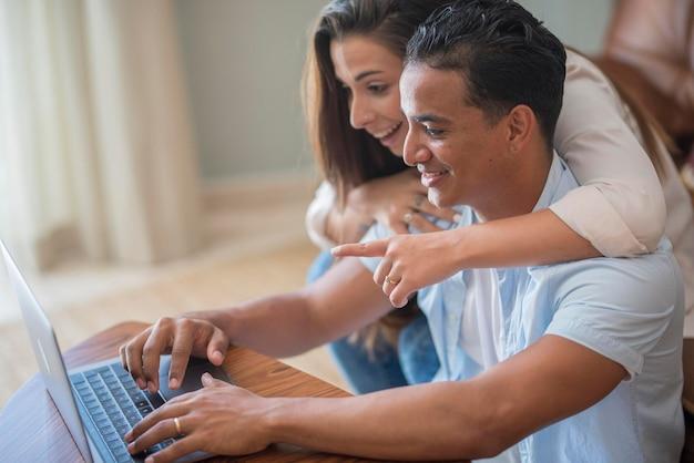 What are the disadvantages of live in relationship? 