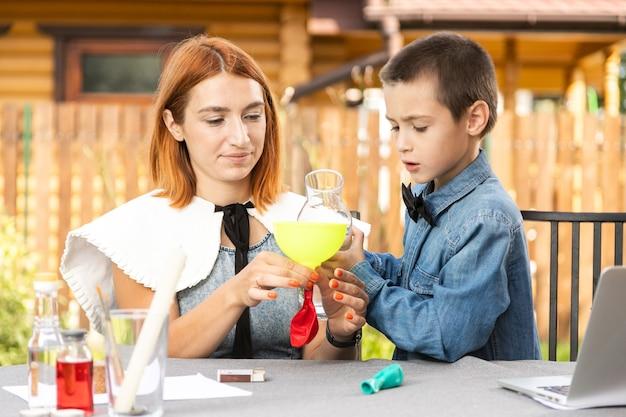 What is the first step in conducting an experiment? 