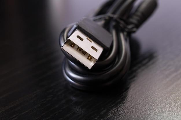 What is the function of IDE connector? 