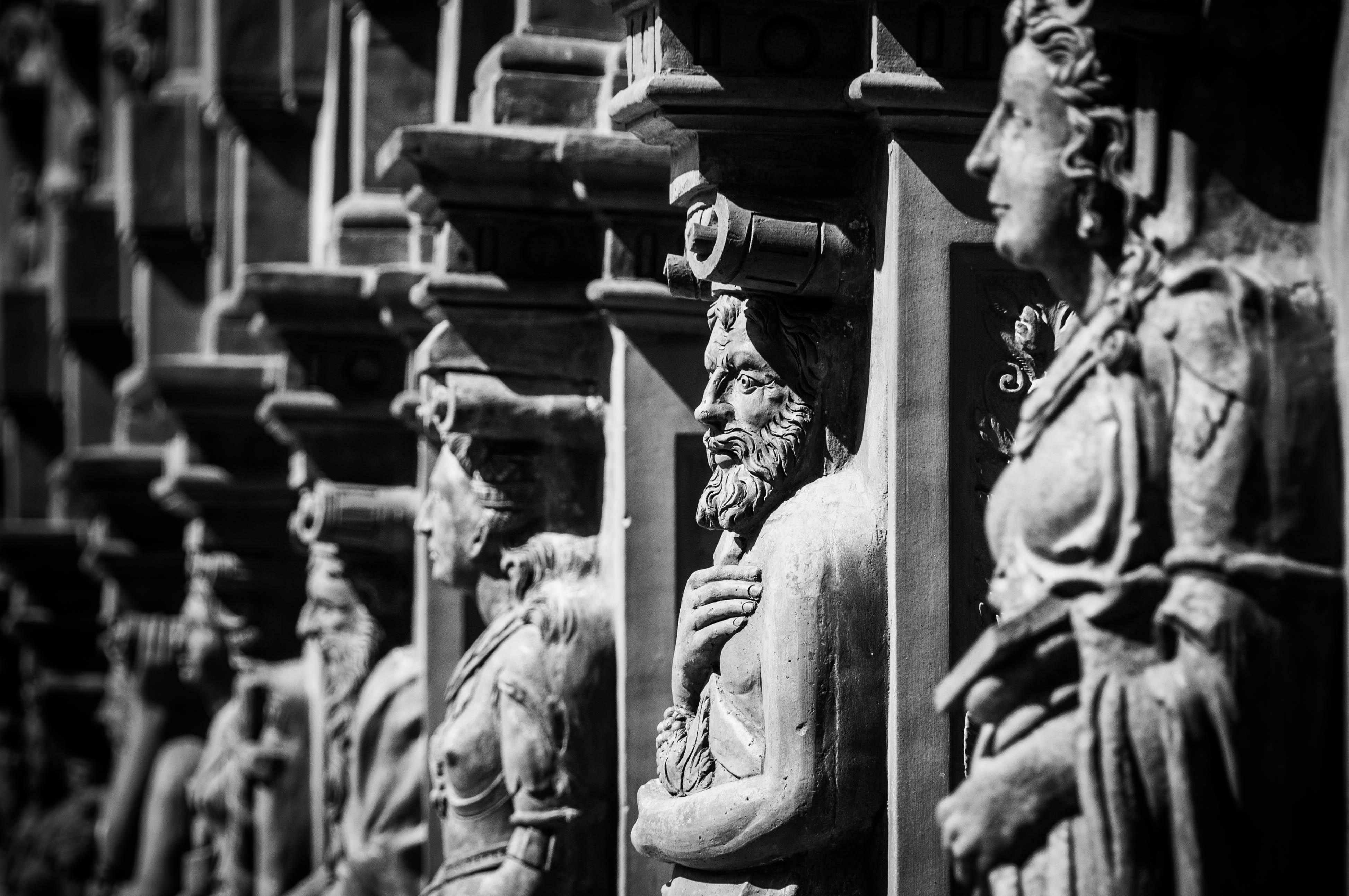 What is the impact of renaissance on English literature? 