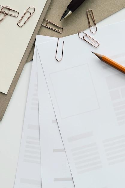 What is the purpose of informative research writing? 