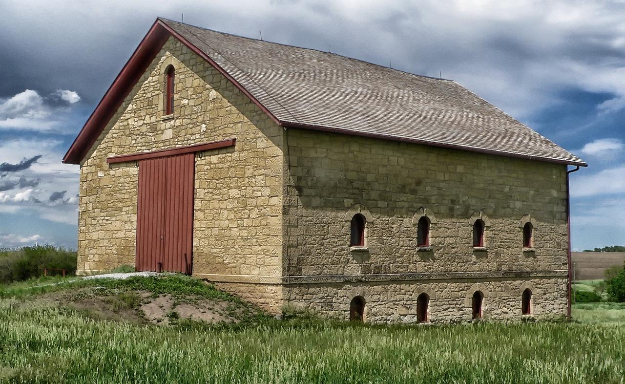 What are the major cities in the north central plains? 