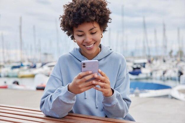 What are the good uses of mobile phones? 