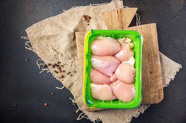 What is the rule for handling ready to eat foods? 