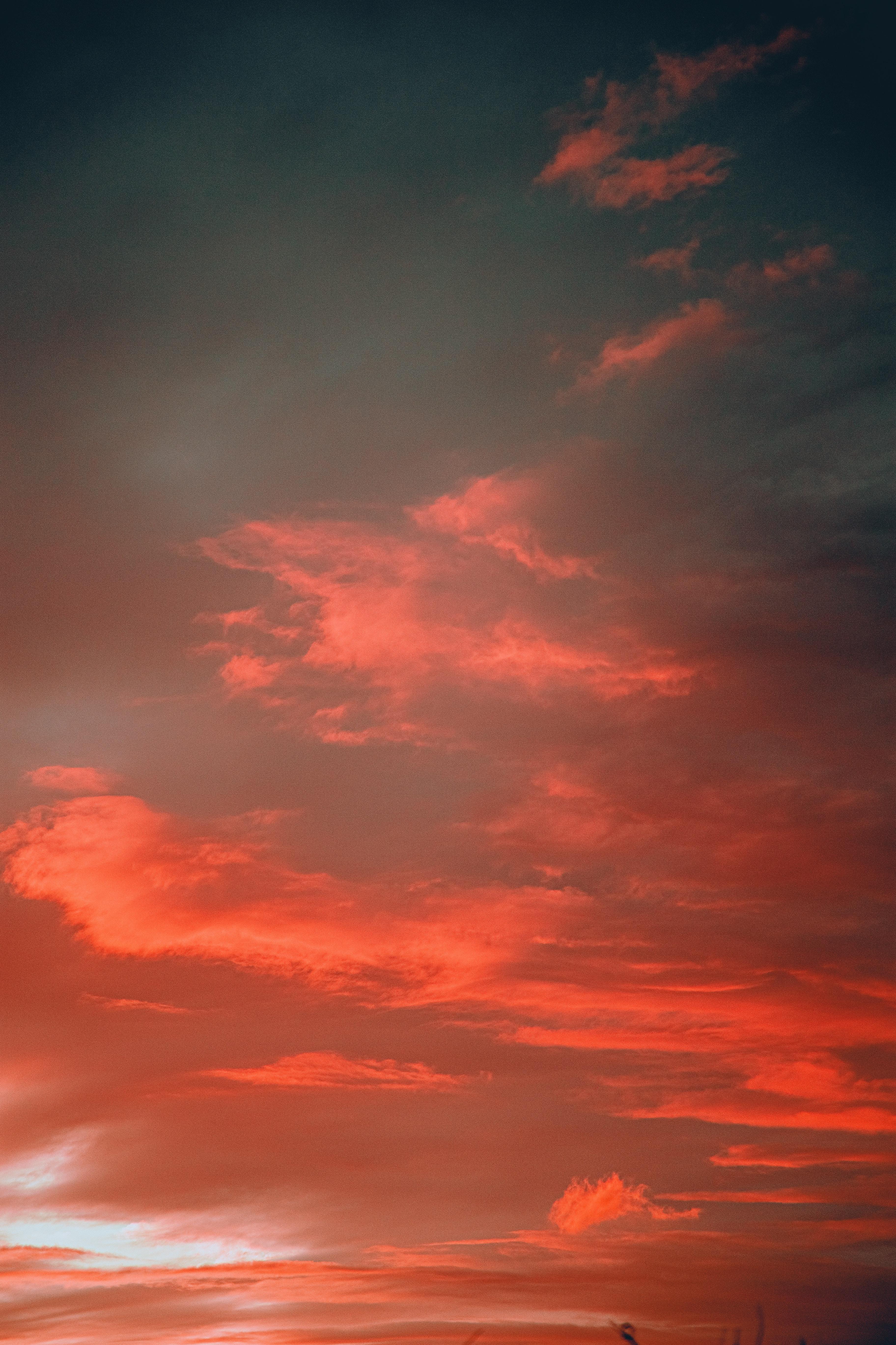 Is it bad if the sky is red? 