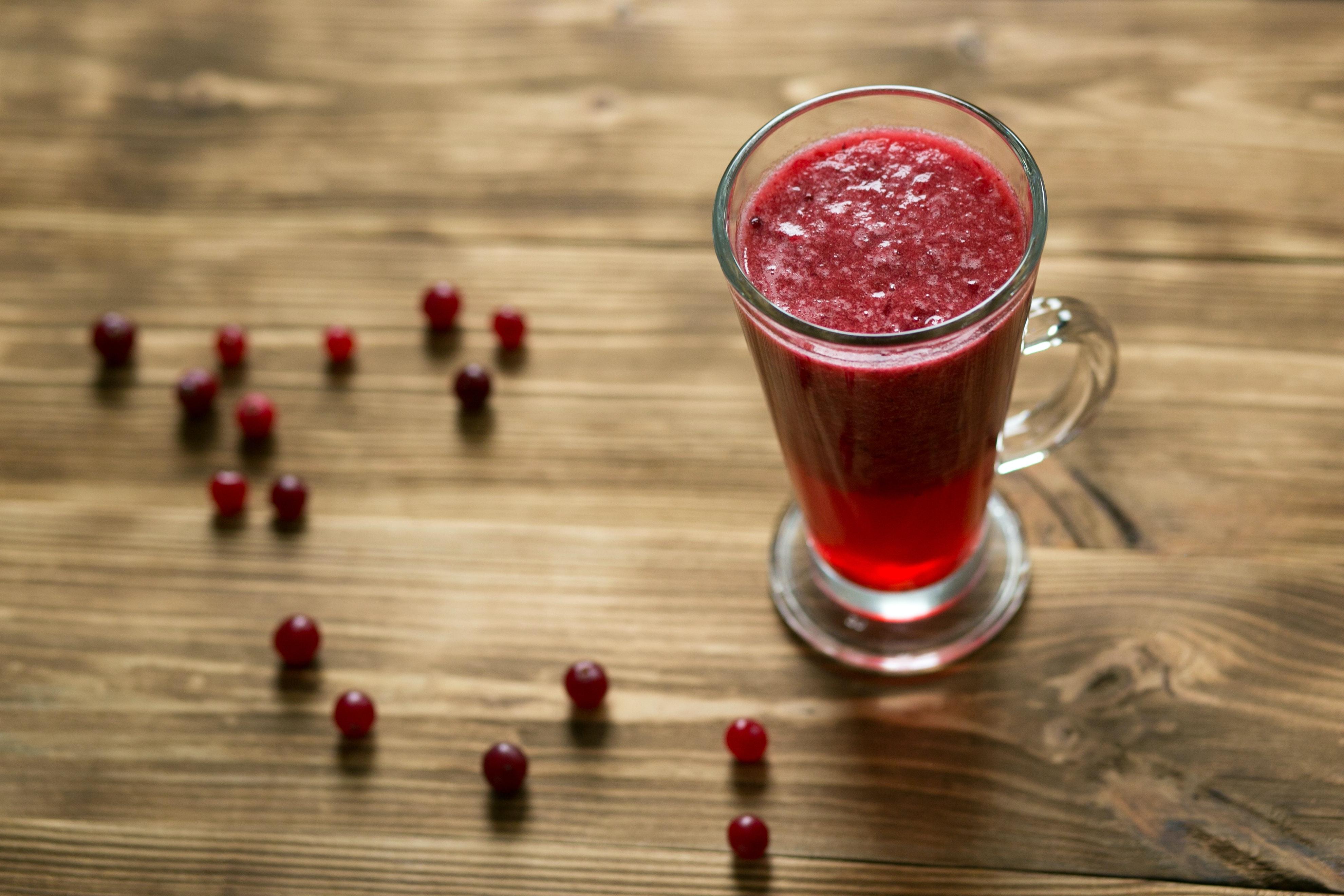 What medications should not be taken with cranberry juice? 