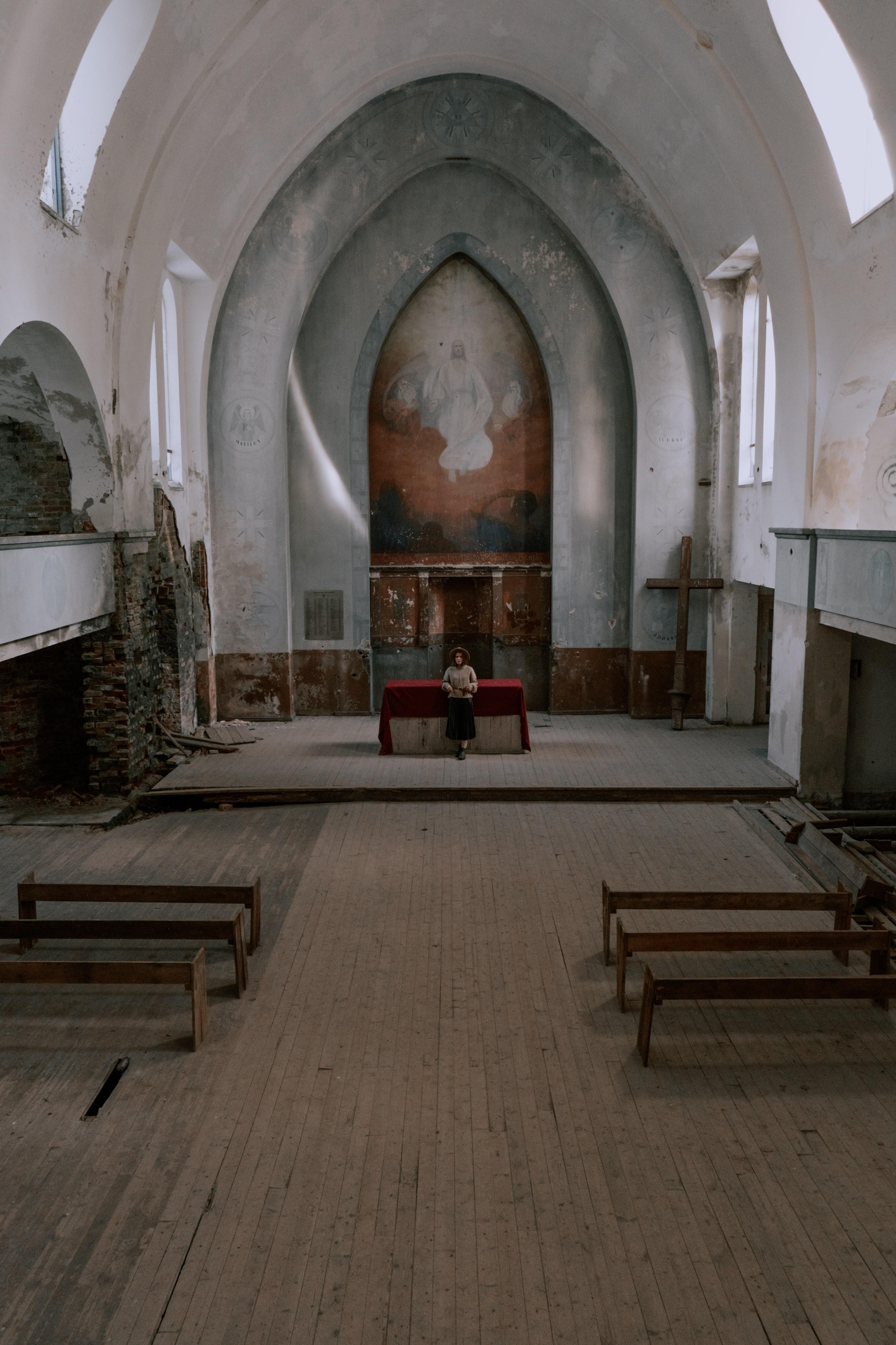 What are the 2 types of Lutheran churches? 