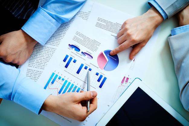What is statement of the problem in qualitative research? 