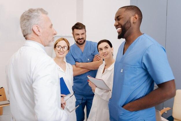 What skills do you need to volunteer at a hospital? 