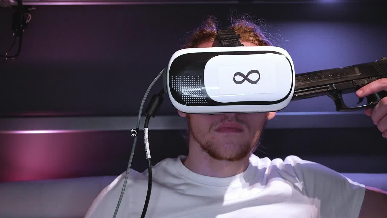 What is the difference between virtual world and real world? 