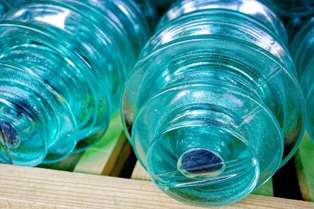 What are some examples of good insulators? 