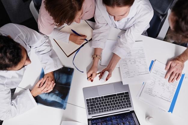 What are the 7 characteristics of science? 