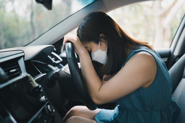What causes excessive play in the steering wheel? 