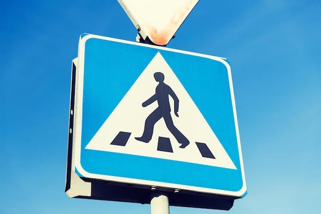 What do the different colors of handicap placards mean? 