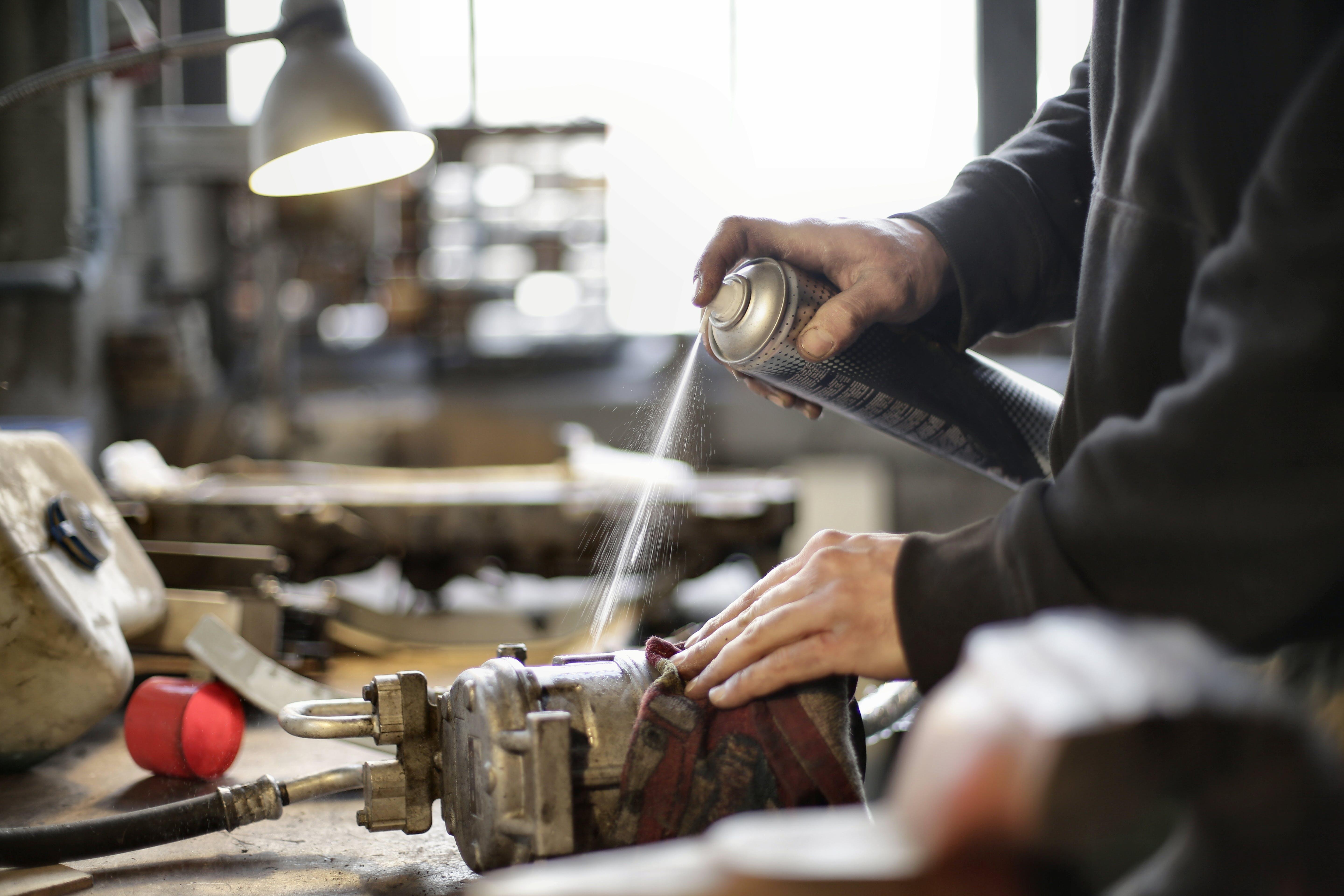 What do you need to become a pipe fitter? 