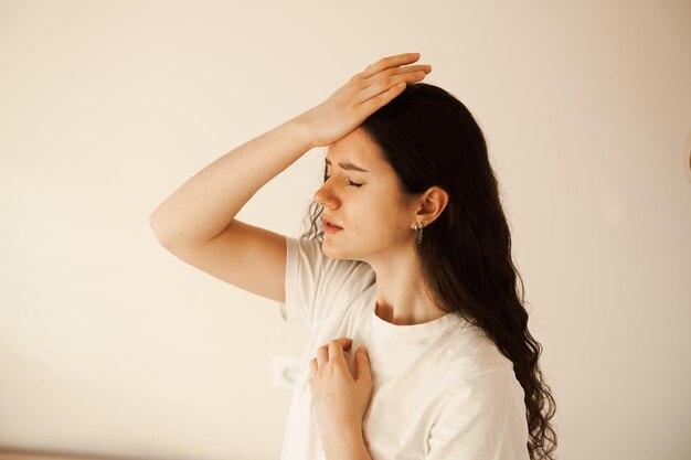 What does a strong pulse in your neck mean? 