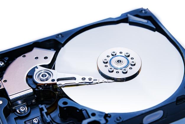 What is magnetic disk and its types? 