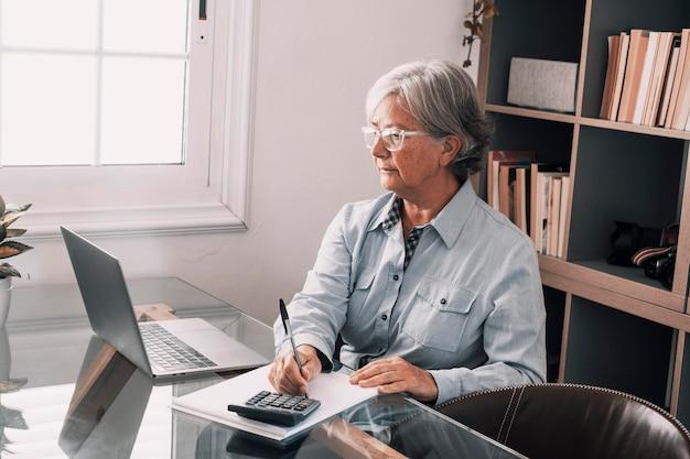 What is the difference between an accountant and a senior accountant? 