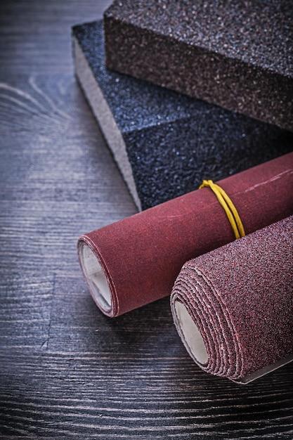 What is the difference between emery paper and sandpaper? 