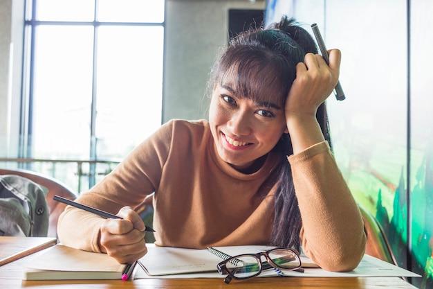 What is the main purpose of academic writing? 