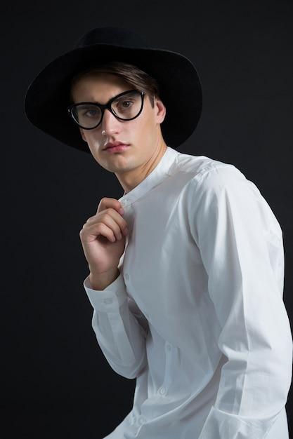 What is the purpose of a cowboy collar? 