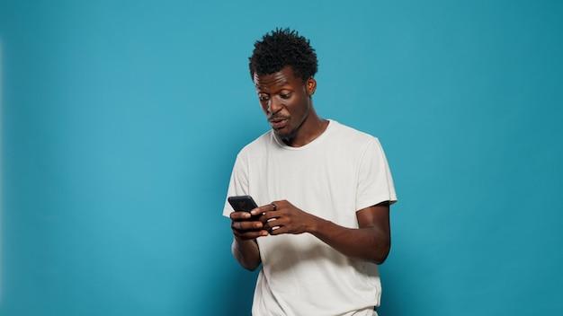 What is the song in the 5G commercial? 
