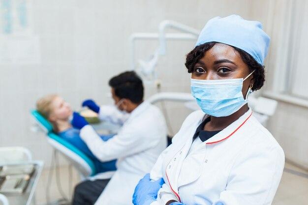 What looks good on a dental school application? 