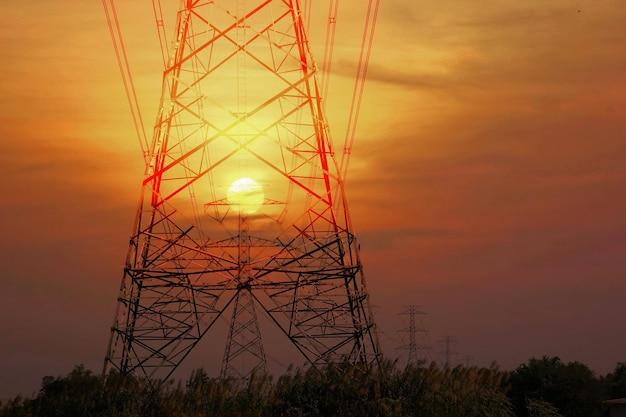 What are materials that electrical current can easily pass through? 