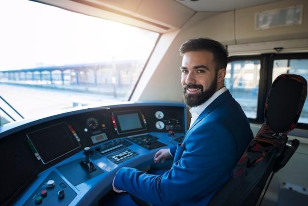 What qualifications do you need to be a train driver UK? 