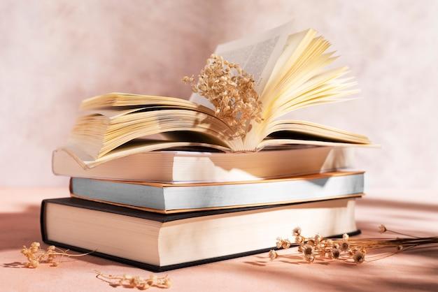 What is the difference between literature review and theoretical background? 