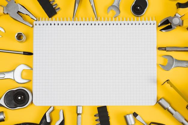 What size Staples does a craftsman 968514 use? 