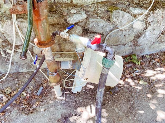 What size wire do I need for a 200 amp underground service? 