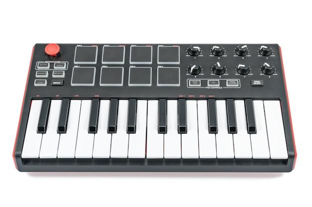 What software should I use with Akai MPK mini? 