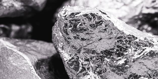 What state of matter is aluminum at room temperature? 
