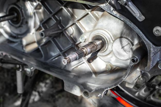 What kind of oil does a 1994 Jeep Cherokee take? 