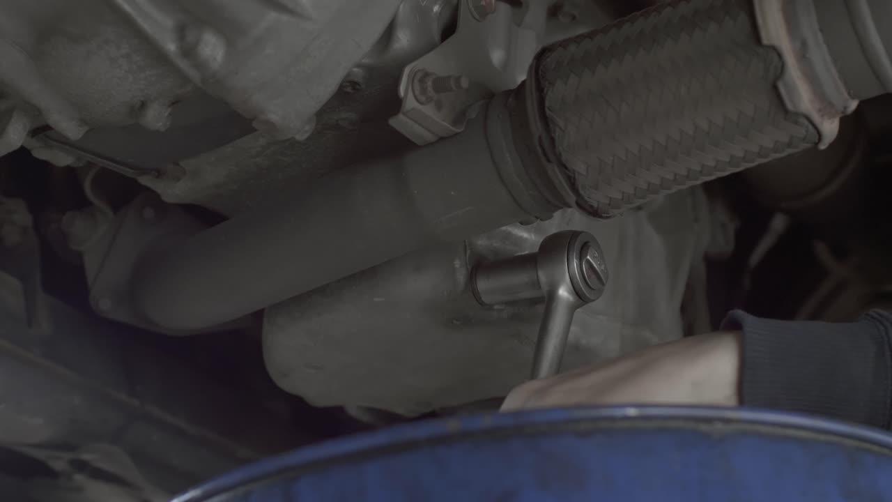 What type of transmission fluid does a Jeep Cherokee use? 