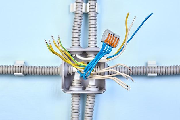 What wire does the remote wire connect to? 