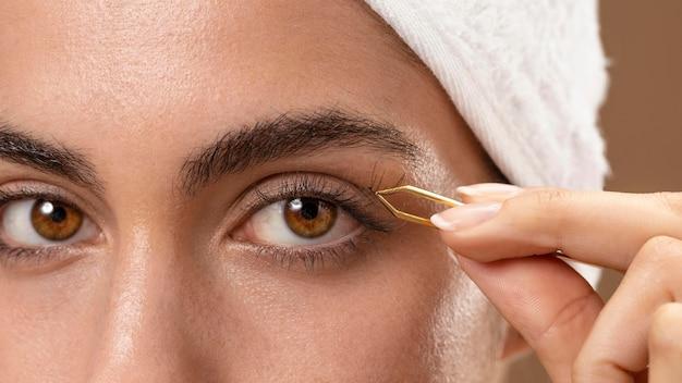 Why eyebrow threading is bad? 