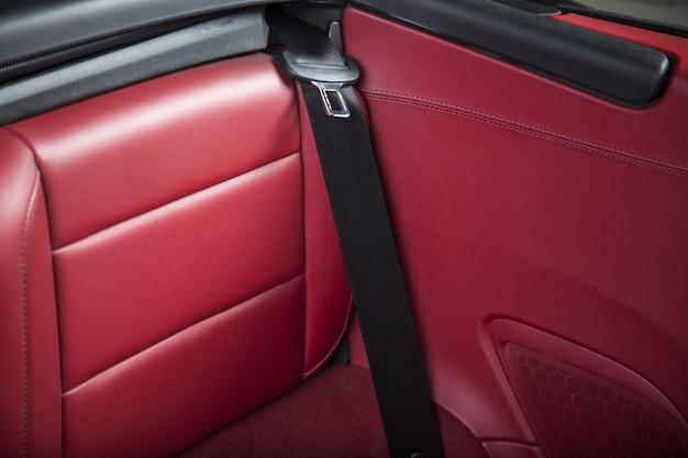 Where is the aux in a 2006 Ford 500? 
