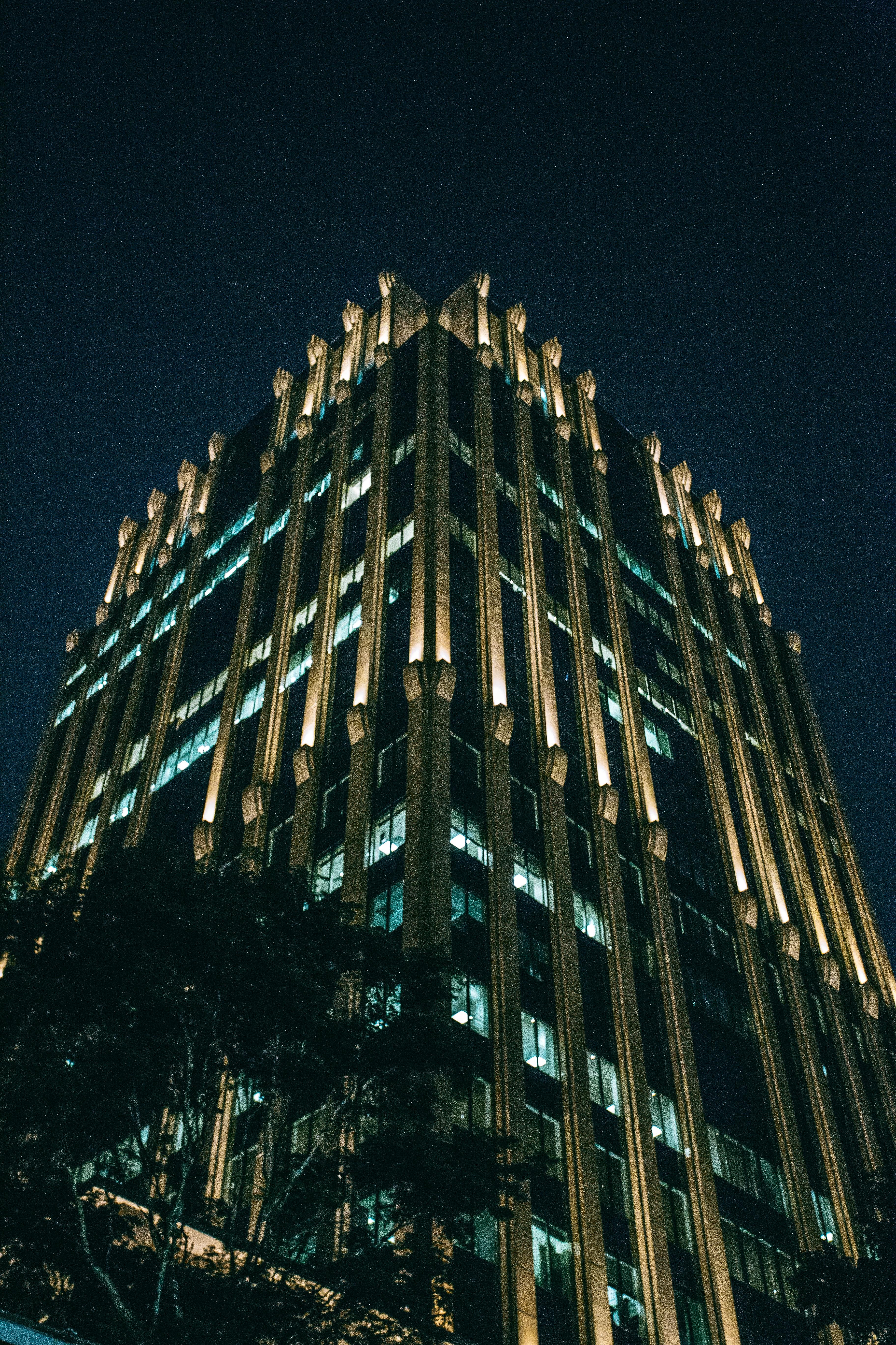 Where is the iCarly building located? 