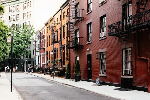 Where would you like to live in a city or in a village Why? 