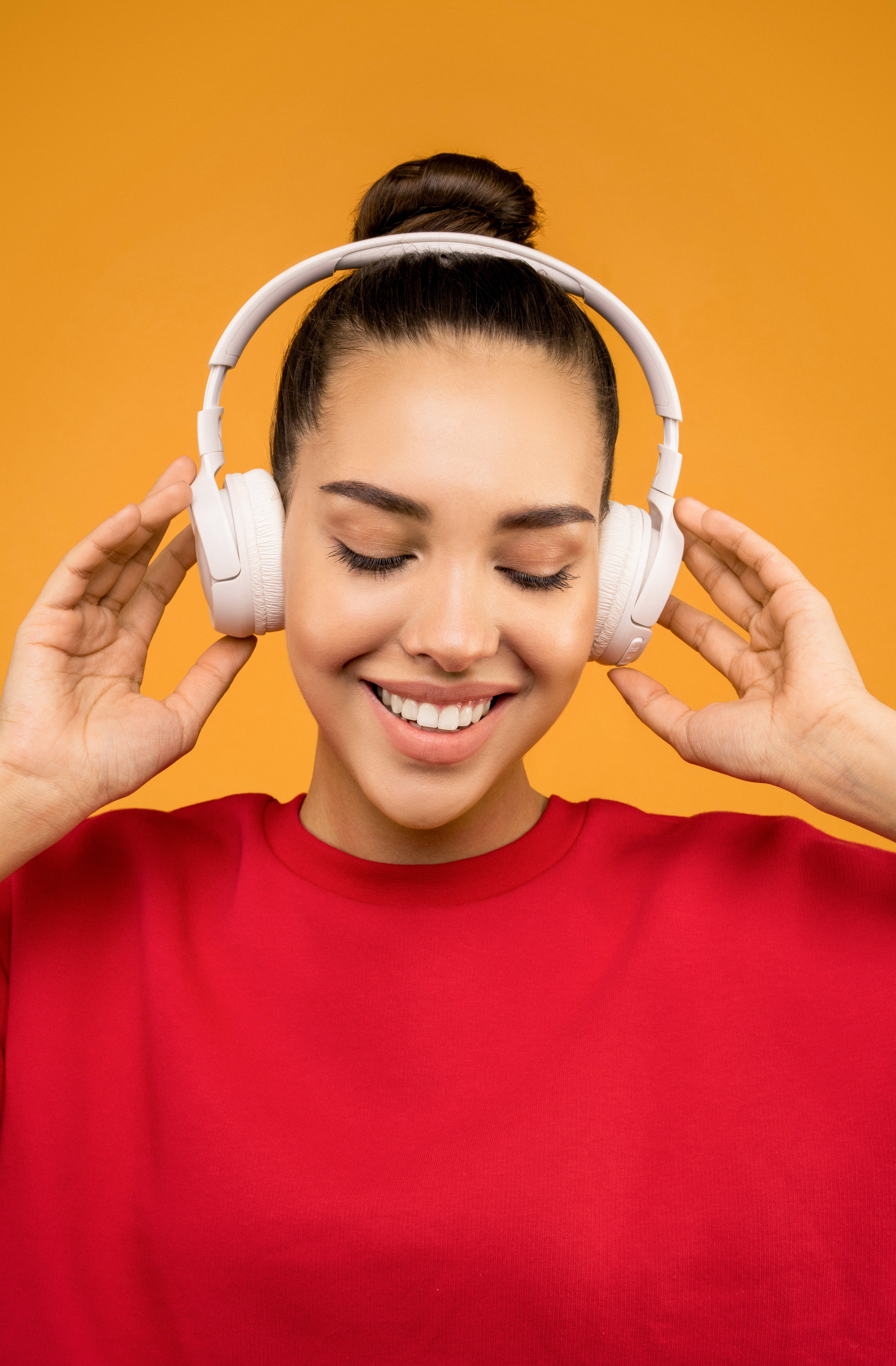 Which ear is best for listening music? 