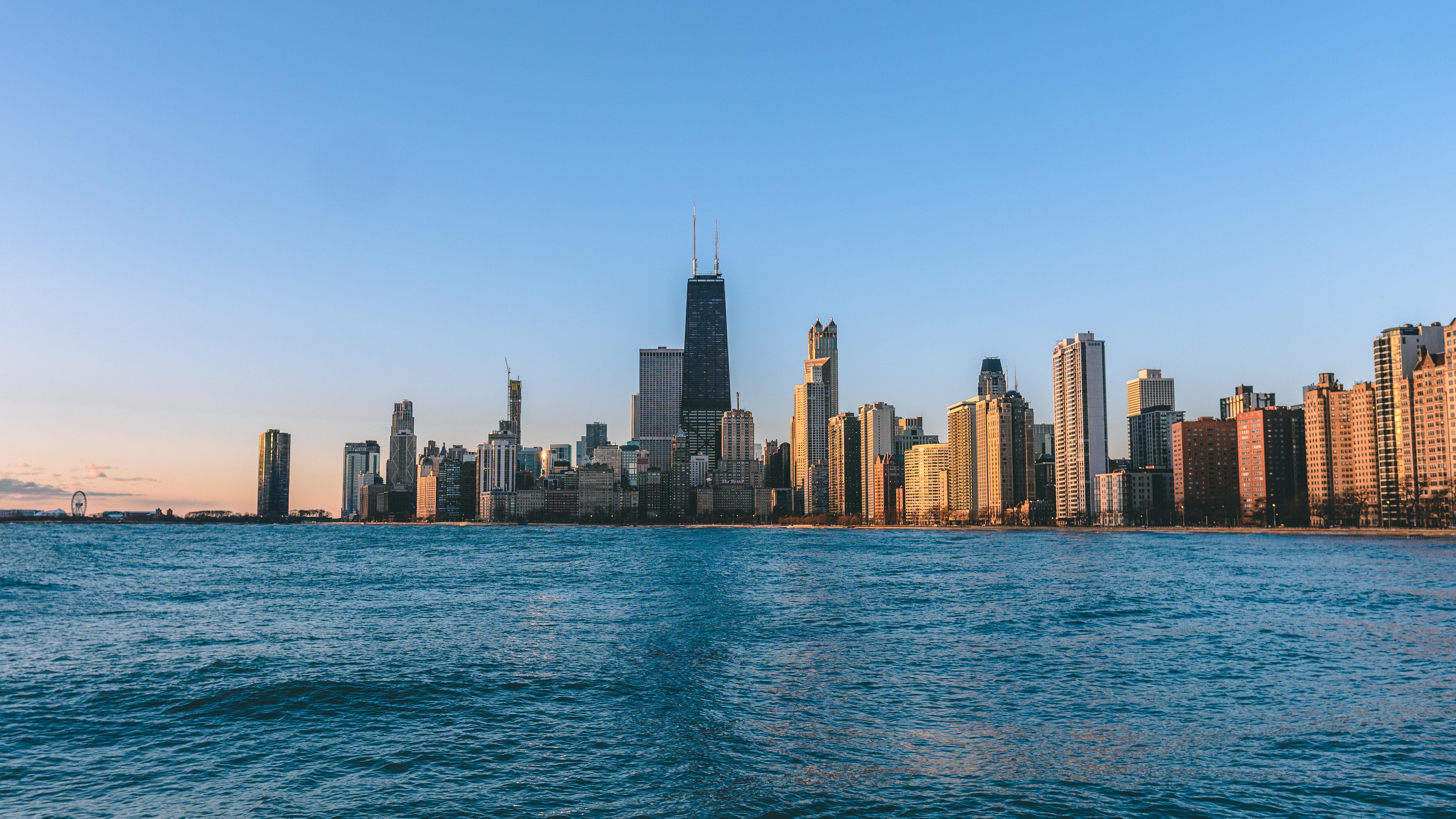 Which ocean is closest to New York City? 