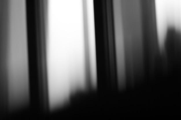 Is white light colorless? 
