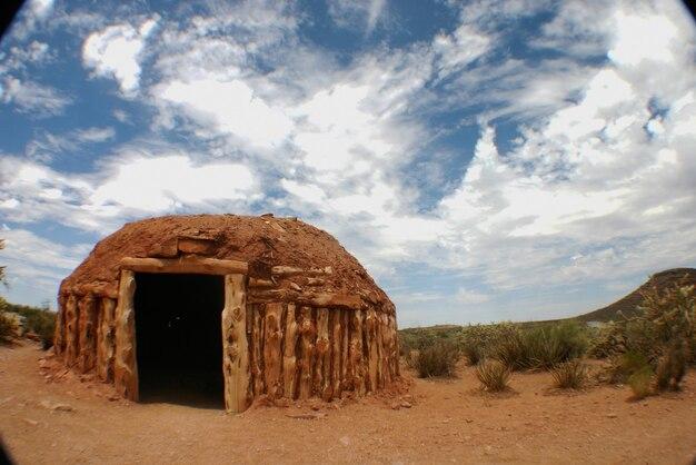 Why are houses in desert made of mud? 
