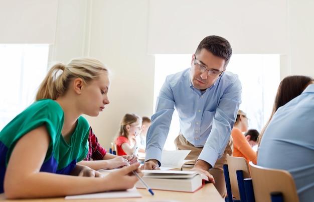 Why do teachers hate some students? 